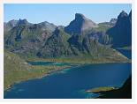 Vindstad fm Hermannsdalstinden * Lofoten Islands * 3680 x 2760 * (3.03MB)